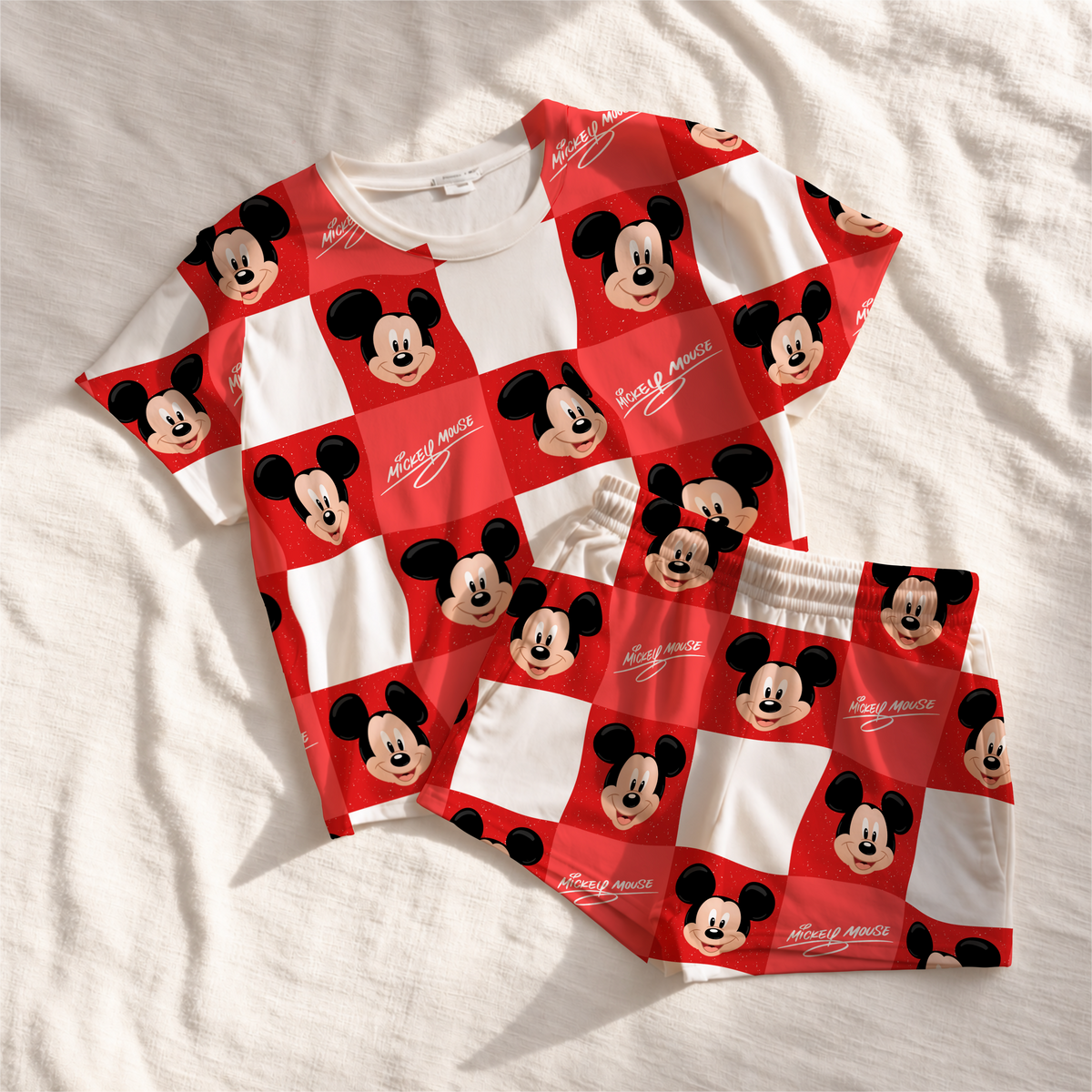 Boy Mouse Signature Quilt (Red)