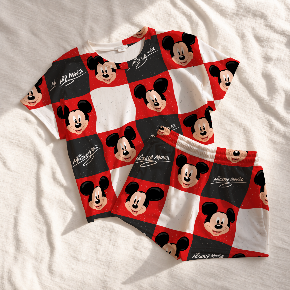 Boy Mouse Signature Quilt (Red)